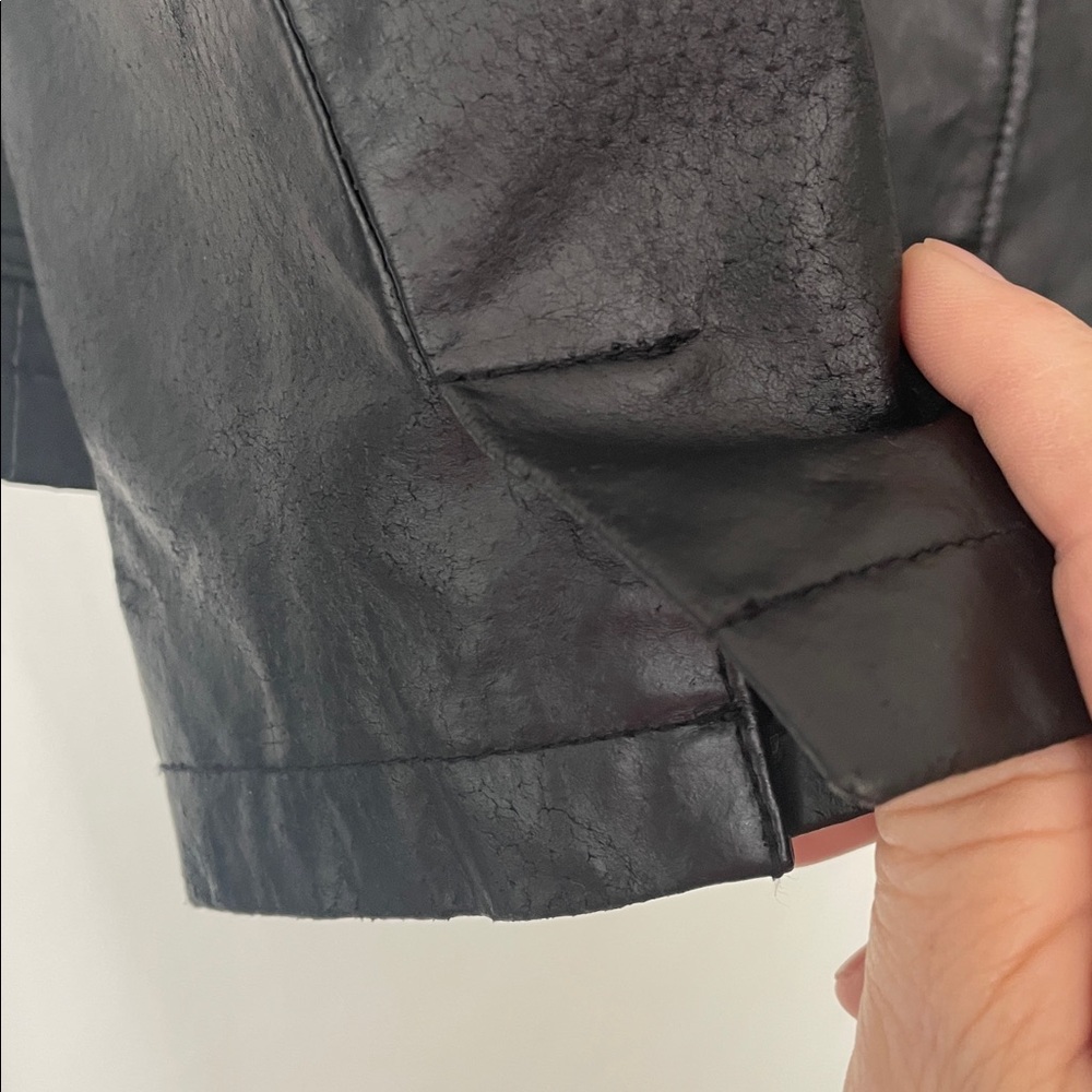 Leather jacket - Picture 3 of 6